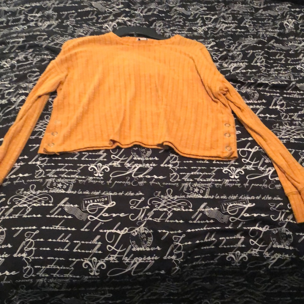 Sweater crop top